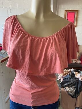 Women’s Off-Shoulder Ruffle Top - Pink